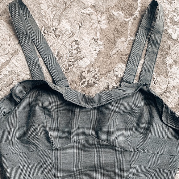 Forever 21 Plaid Crop Top - Picture 2 of 5